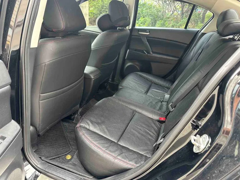 Mazda Xingcheng 2013 3-compartment 1.6L Auto Elite — photograph 4