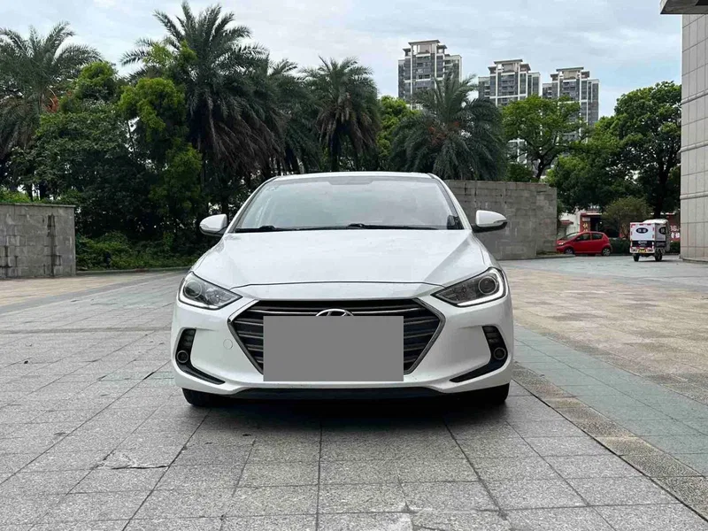 Hyundai Lingdong 2016 1.6L Automatic Zhixuan Elite Edition — photograph 2