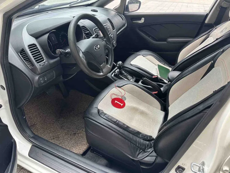 Kia K3 2016 1.6L Automatic GL — photograph 4