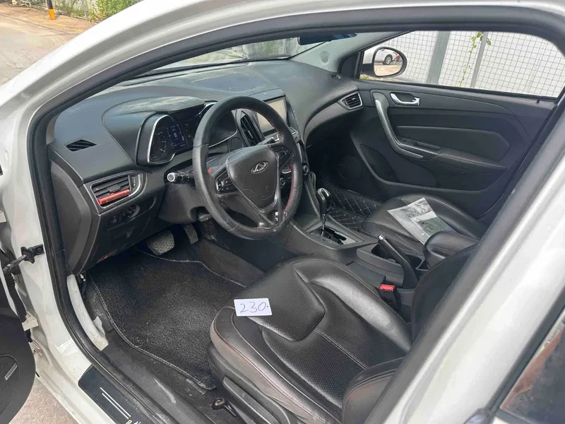 Chery Erez 5 2016 1.5L CVT Leading Edition — photograph 4
