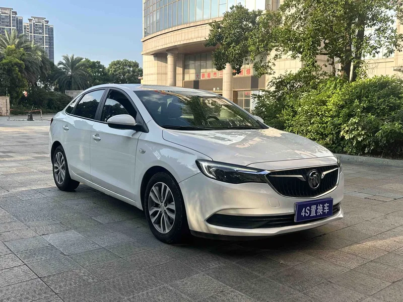 Buick Yinglang 2018 18T Automatic Elite — photograph 3