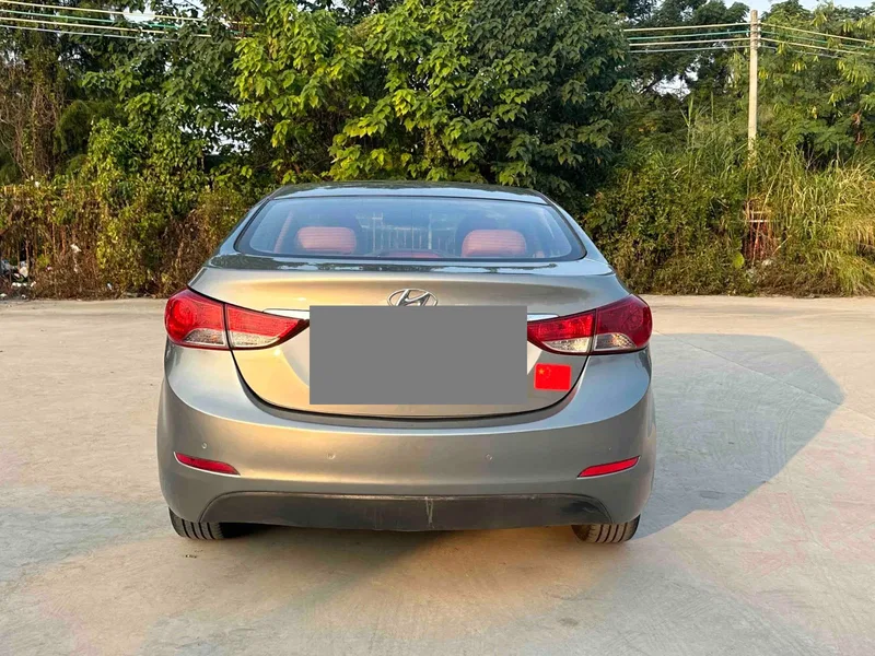 Hyundai Langto 2013 1.6L Automatic Honor Model — photograph 8