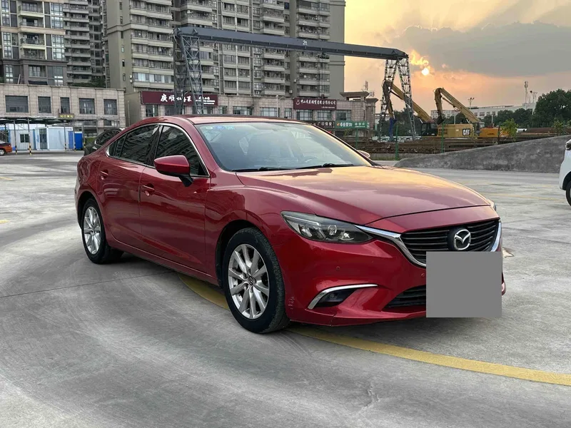 Mazda Atz — photograph 2