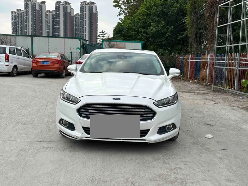 Ford Mondeo 2013 1.5L GTDi180 Fashion — photograph 2
