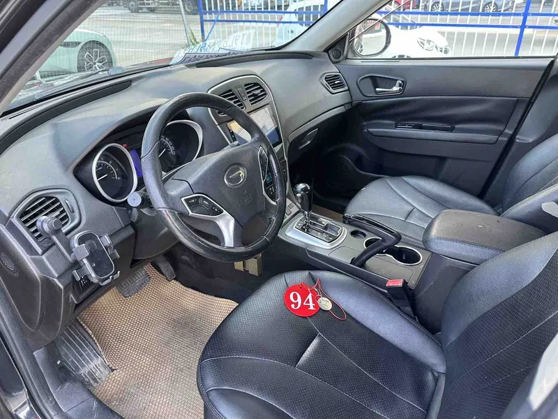 GAC Trumpchi Chuanqi GS5 2014 2.0L Automatic Two-Drive Super Edition — photograph 4