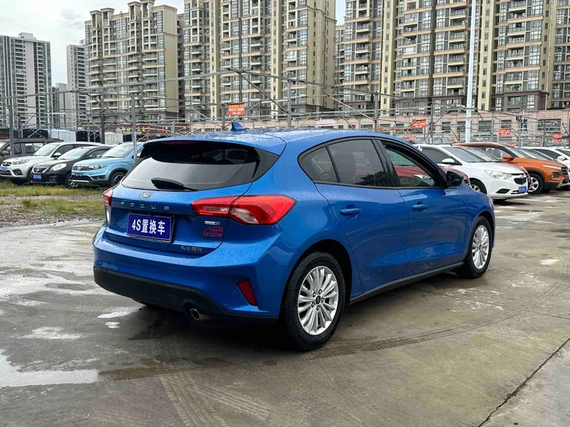 Ford Focus 2019 hatchback EcoBoost 180 automatic front tide — photograph 9