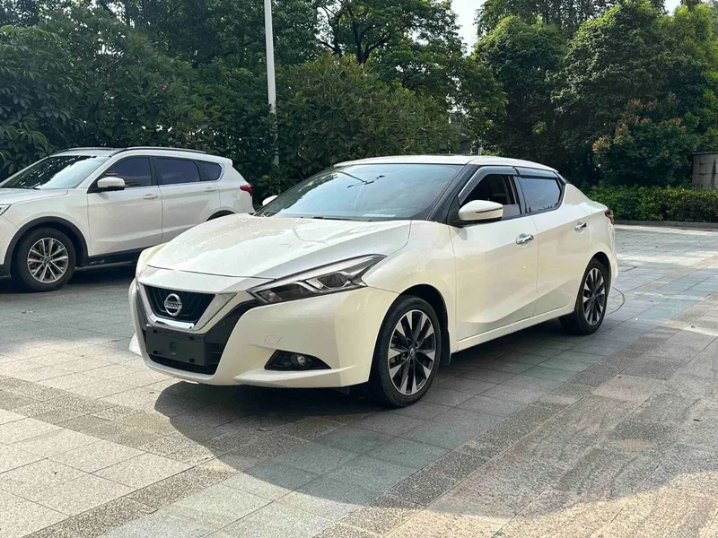 Nissan Bluebird 2016 1.6L CVT Zhiku Edition — photograph 1