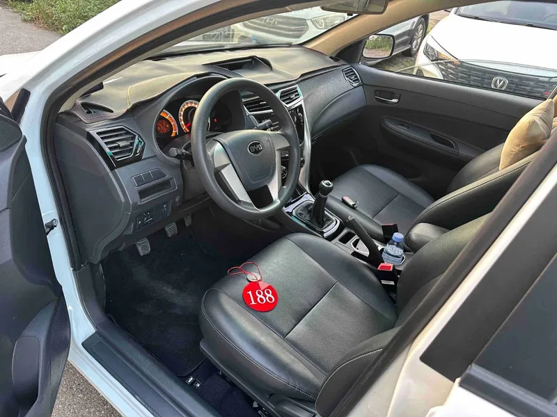 BYD F3 2020 1.5L Manual Deluxe Edition — photograph 4