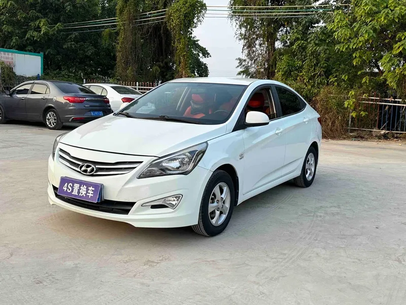 Hyundai Rena 2016 1.4L Automatic Intelligent GLS — photograph 1