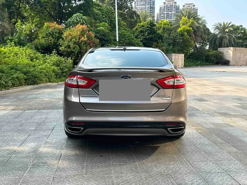 Ford Mondeo 2013 2.0L GTDi200 Luxury Model — photograph 8
