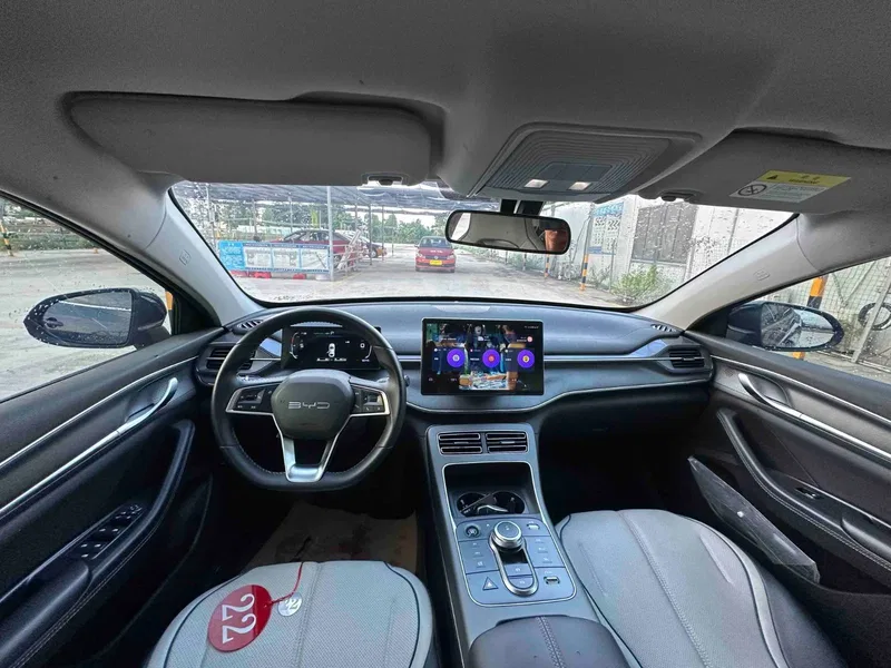 BYD Qin PLUS 2023 Champion Edition DM-i 55KM Leading Model — photograph 6