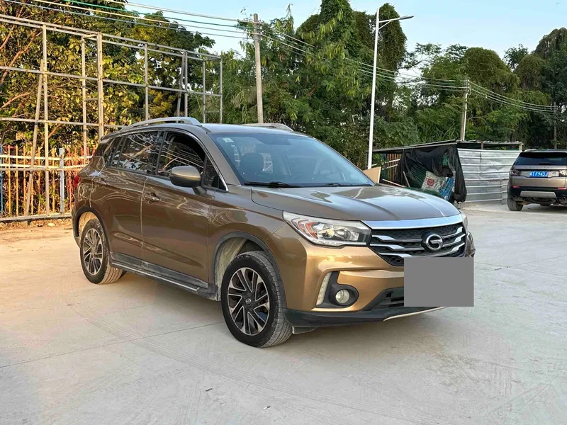 GAC Trumpchi Chuanqi GS4 2015 200T G-DCT Elite Edition — photograph 3