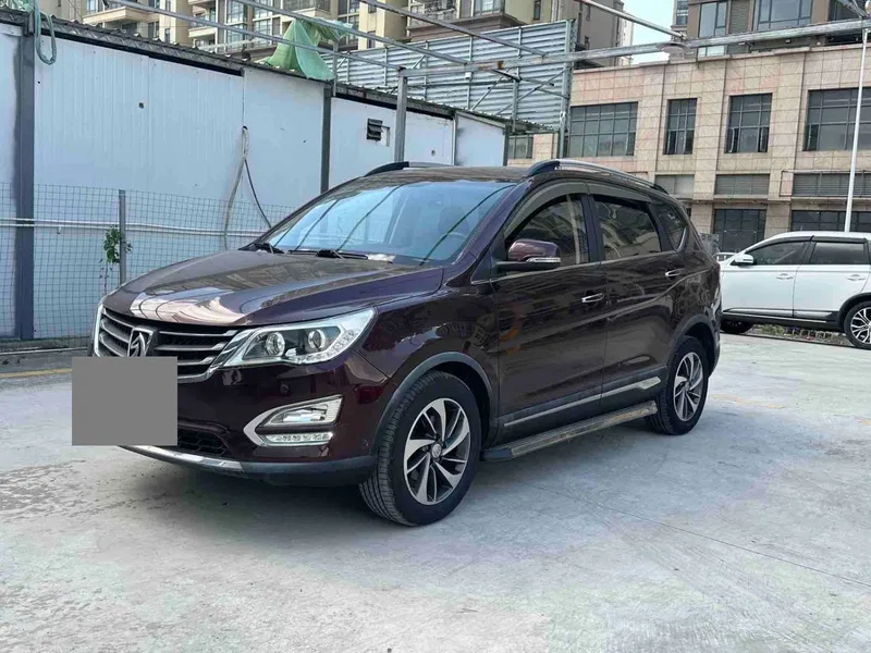 Baojun 560 2015 1.8L Manual Luxury Model — photograph 1