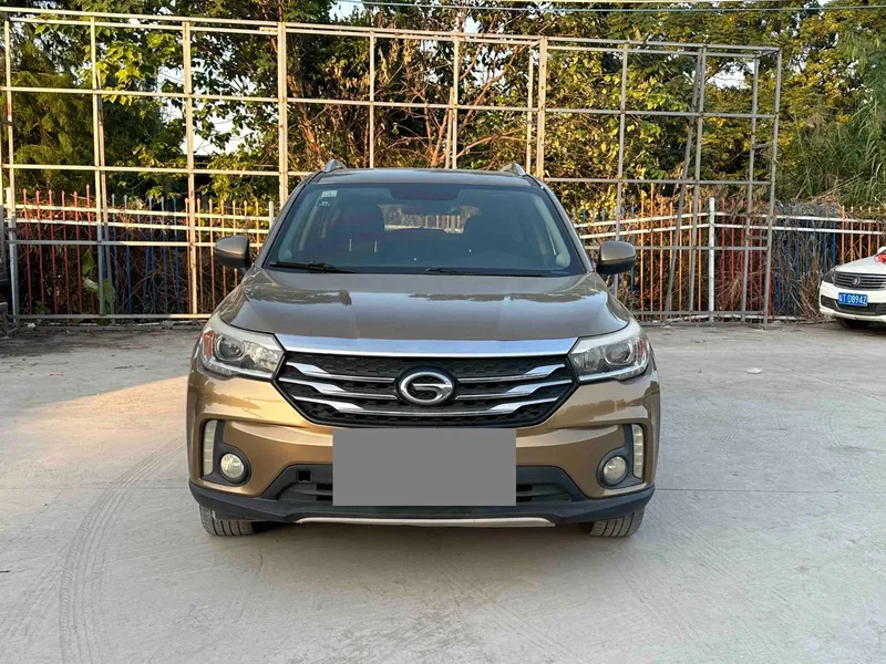 GAC Trumpchi Chuanqi GS4 2015 200T G-DCT Elite Edition — photograph 2