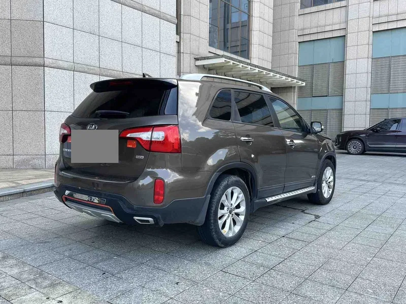 Kia Soranto 2013 2.4L 5-seat Gasoline Deluxe Edition — photograph 9