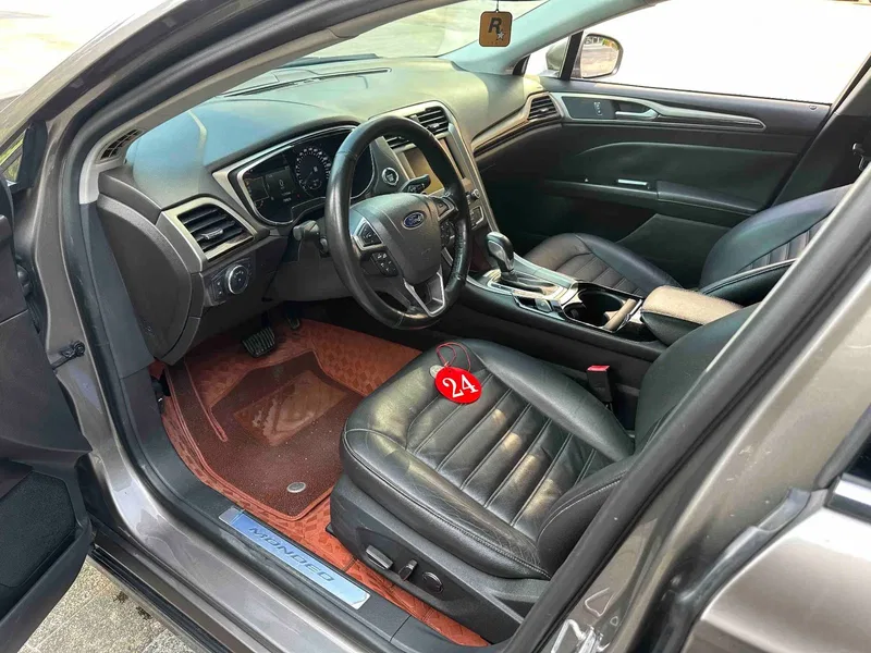 Ford Mondeo 2013 2.0L GTDi200 Luxury Model — photograph 4