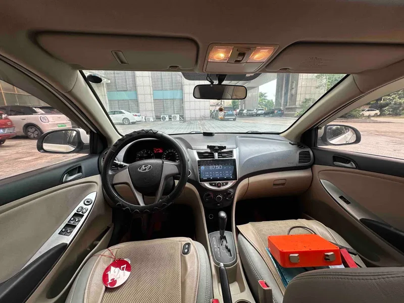 Hyundai Riich 2014 1.4L Automatic GLX Leading Edition — photograph 6