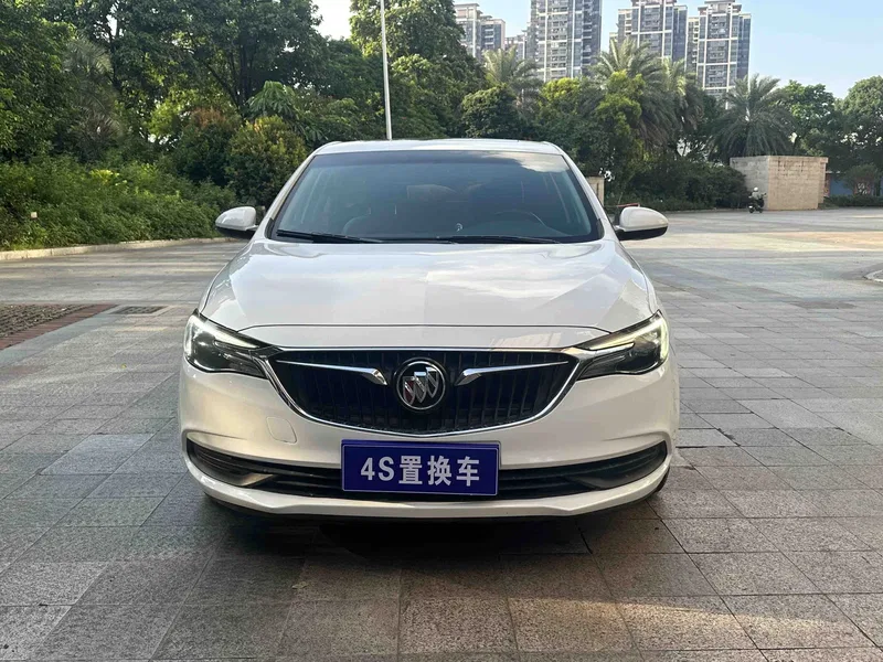 Buick Yinglang 2018 18T Automatic Elite — photograph 2
