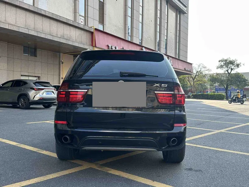 BMW 2012 X5 xDrive35i luxury 5-seat — photograph 8