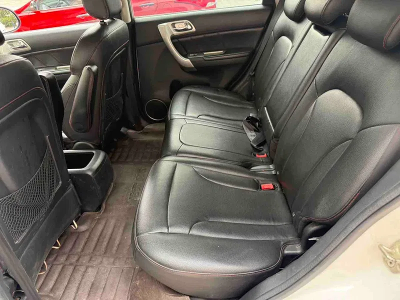 Haval H6 2014 Sports Edition 1.5T Manual Two-Drive Elite — photograph 6