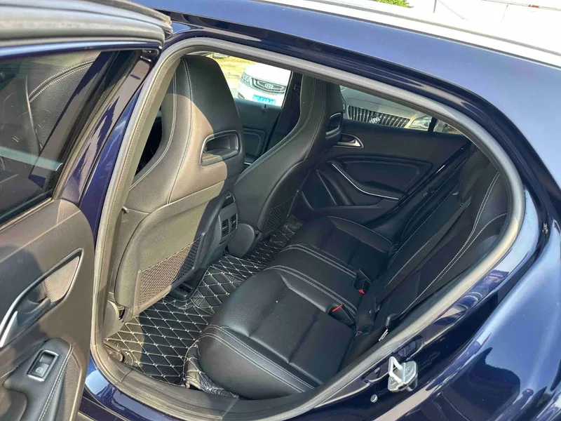 Mercedes-Benz GLA Class 2017 GLA 200 Fashion — photograph 5