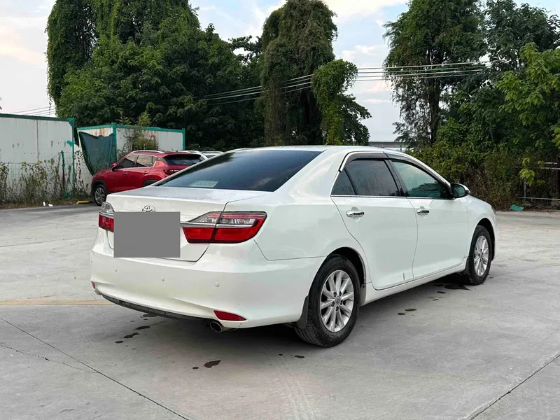 Toyota Camry 2015 2.0G Leading Edition — photograph 9