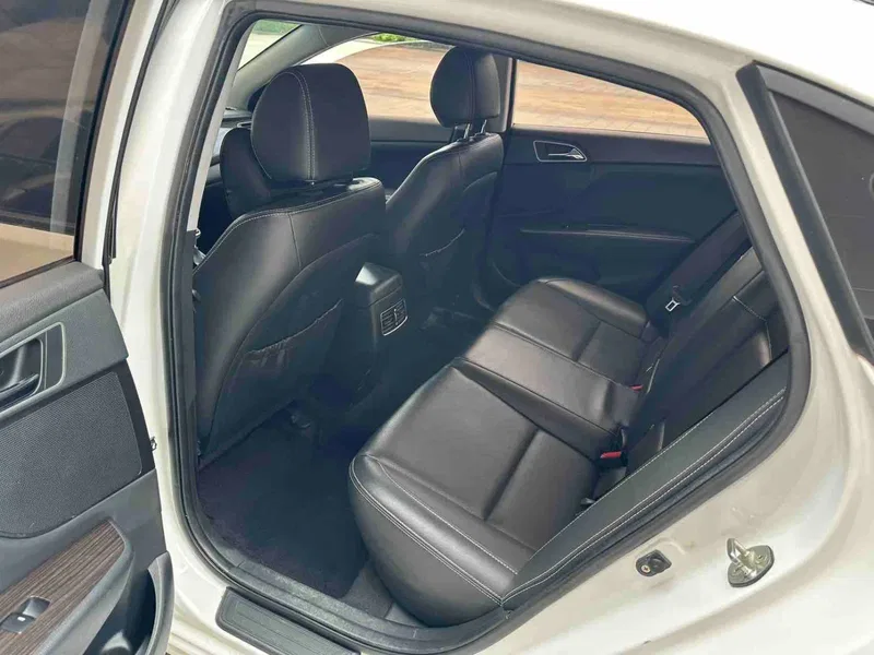 Hyundai Misty 2016 1.6T Automatic Smart GLS — photograph 5