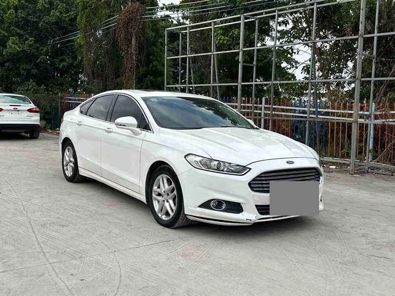 Ford Mondeo 2013 1.5L GTDi180 Fashion — photograph 3