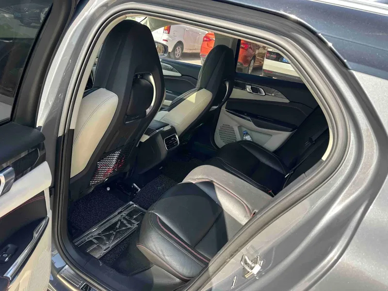 Lynk & Co 02 2019 1.5T DCT Two-Drive Pro Edition — photograph 5