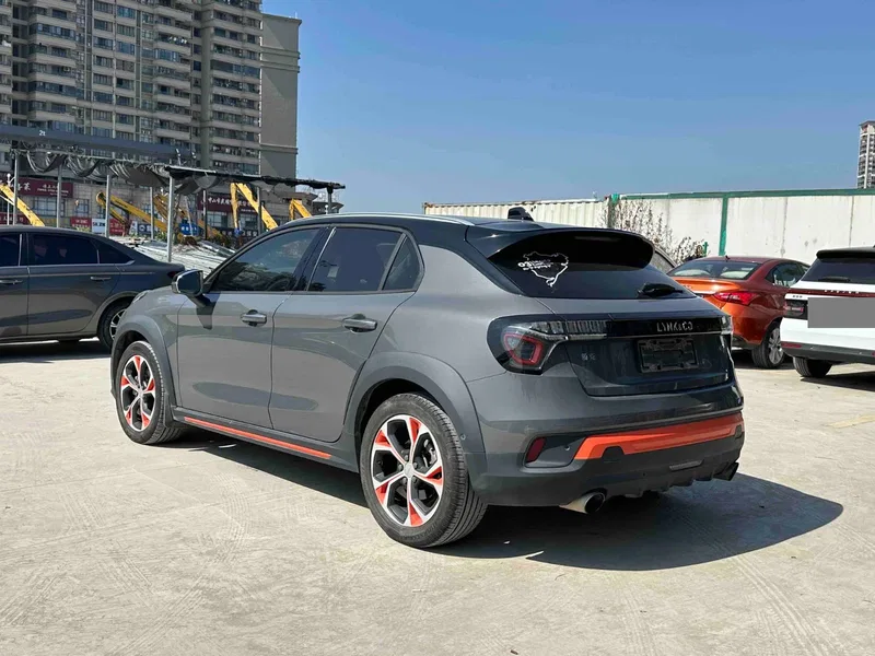 Lynk & Co 02 2019 1.5T DCT Two-Drive Pro Edition — photograph 7