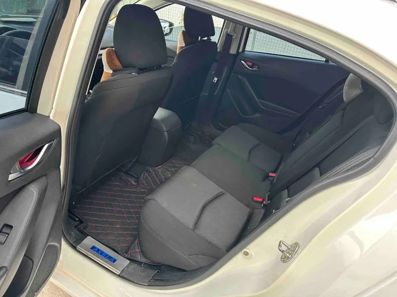 Mazda Axela Onksera 2014 sedan 1.5L automatic luxury model — photograph 5