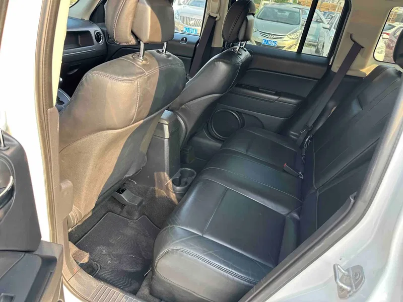 Jeep Free guest 2015 2.0L sports version — photograph 5