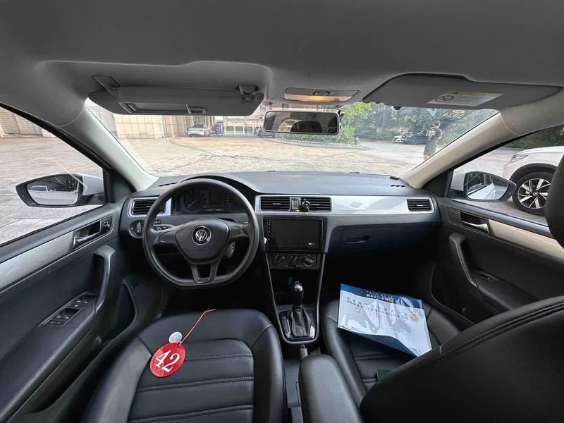 Volkswagen Santana 2015 Hao Na 1.6L Automatic Fashion Model — photograph 6
