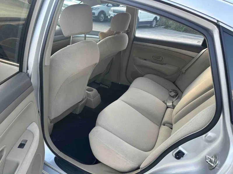 Nissan Xuanyi 2012 Classic 1.6XE Auto Comfort Edition — photograph 5