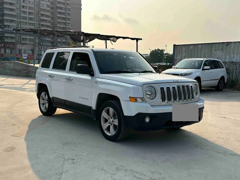 Jeep Free guest 2015 2.0L sports version — photograph 3
