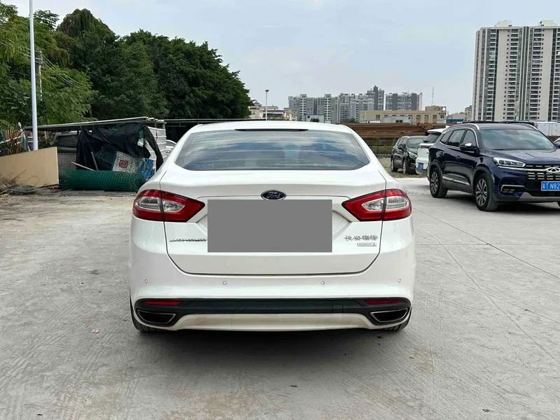 Ford Mondeo 2013 1.5L GTDi180 Fashion — photograph 8