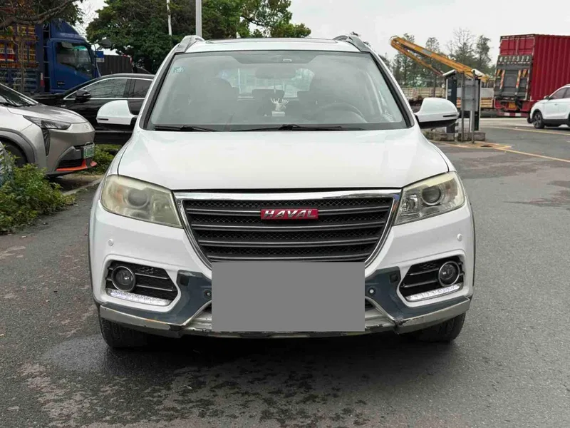 Haval H6 2014 Sports Edition 1.5T Manual Two-Wheel Drive Elite Model — photograph 2