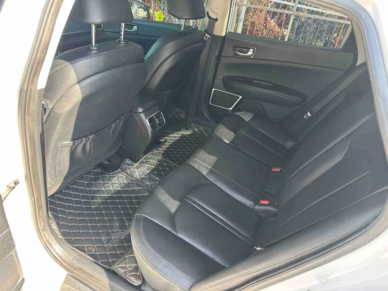 Kia K5 2016 1.6T automatic LUX — photograph 5