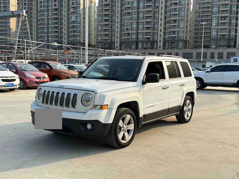 Jeep Free guest 2015 2.0L sports version — photograph 1