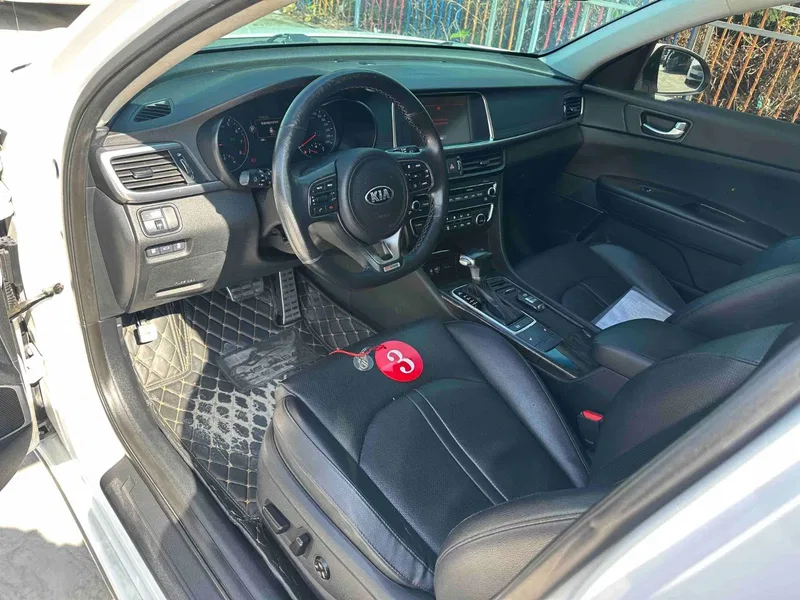 Kia K5 2016 1.6T automatic LUX — photograph 4