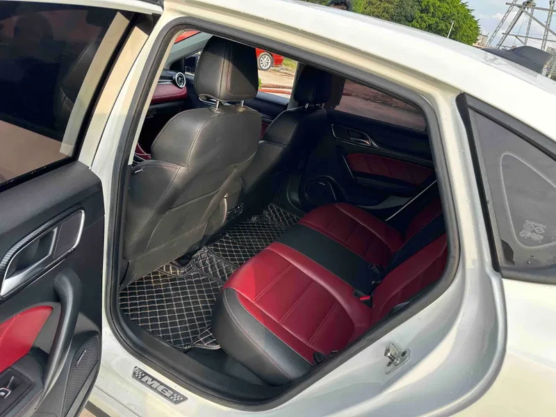MG MG6 2019 20T Automatic Trophy Competitive Edition Sports Tail Row Racing Suit — photograph 5