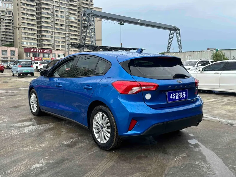 Ford Focus 2019 hatchback EcoBoost 180 automatic front tide — photograph 7