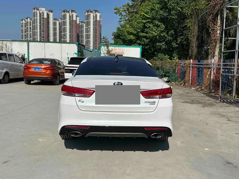 Kia K5 2016 1.6T automatic LUX — photograph 8