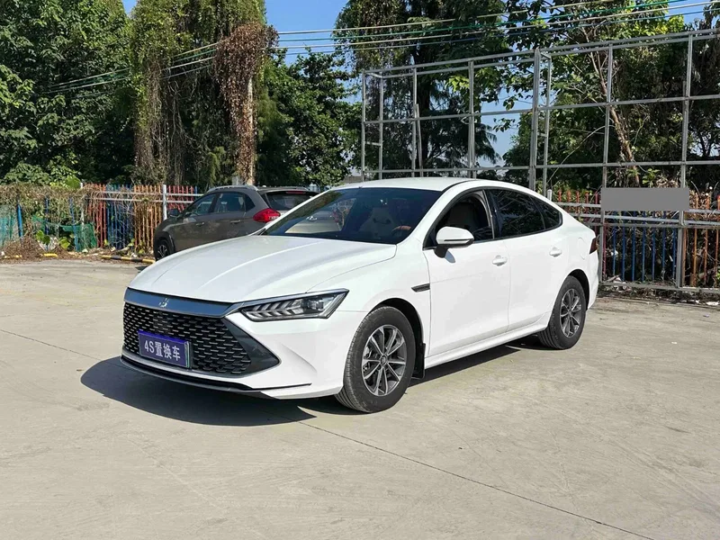 BYD 2024 Qin PLUS Honor Edition DM-i 55km Leading Model — photograph 1