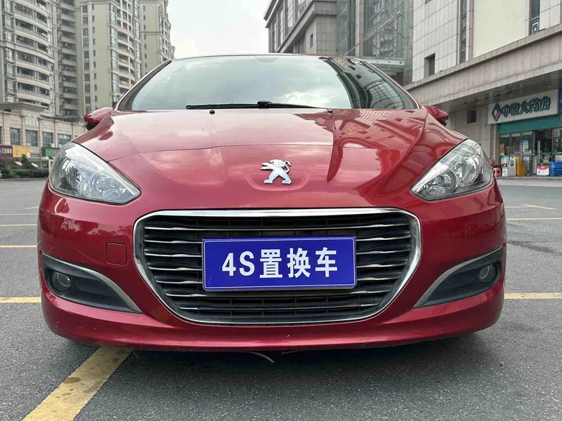 Peugeot 308 2013 1.6L Automatic Superior Model — photograph 2