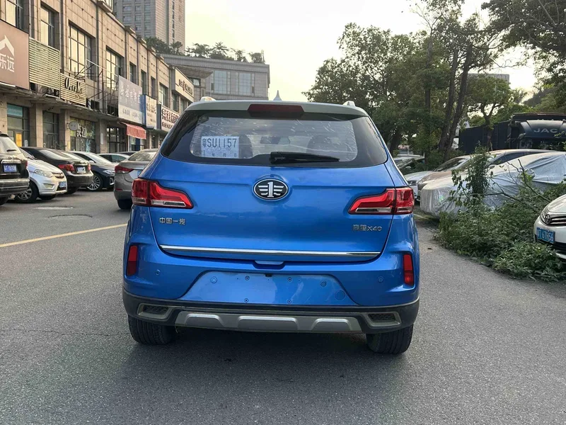Bestune X40 2017 1.6L automatic exclusive type — photograph 8