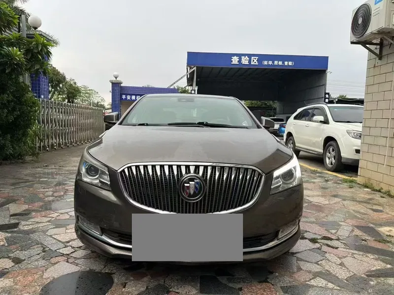 Buick LaCrosse 2013 2.0T SIDI Smart Flagship — photograph 2
