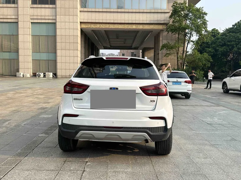Geely Vision X3 2019 Upgrade 1.5L Manual Elite Country VI — photograph 8