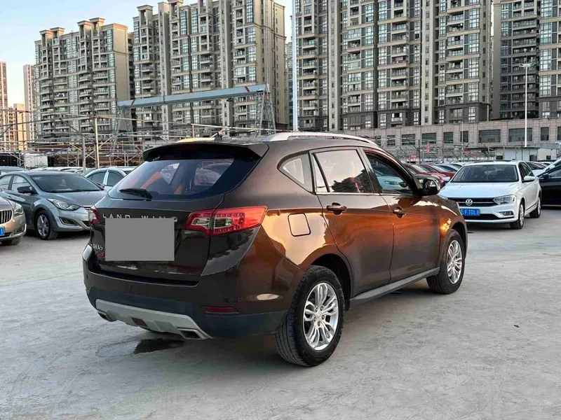 Landwind X5 2015 1.5T CVT Creative Edition Manual Gear — photograph 9