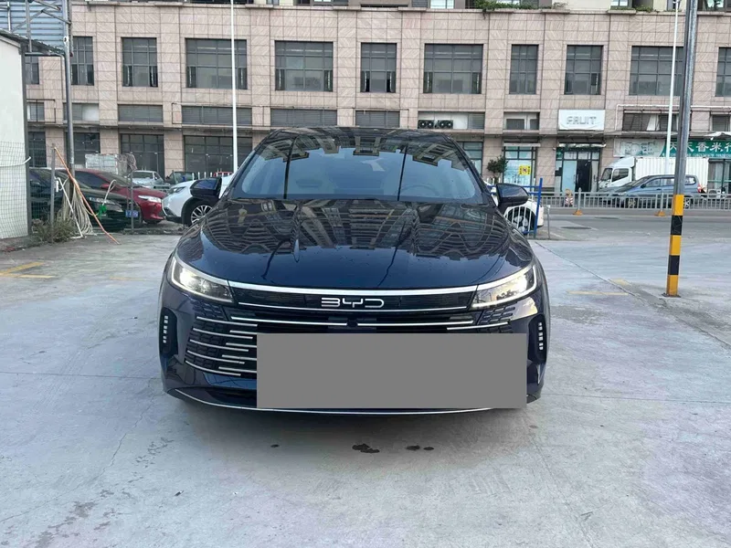 BYD Qin PLUS 2023 Champion Edition DM-i 55KM Leading Model — photograph 2